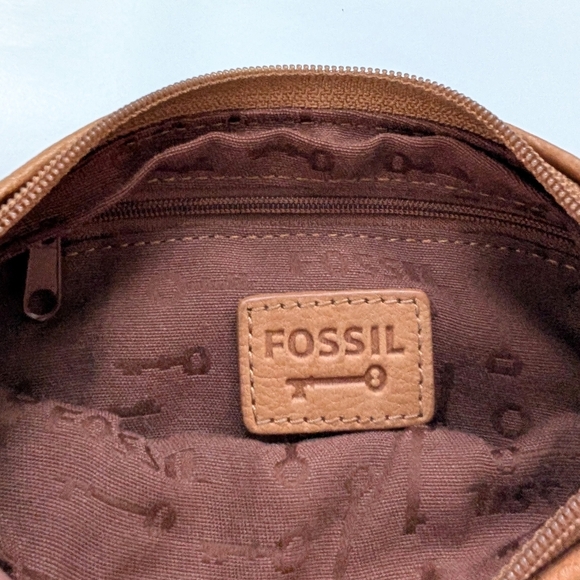 Fossil little crossbody tan pebbled leather bag Style SL2885 - Picture 5 of 10